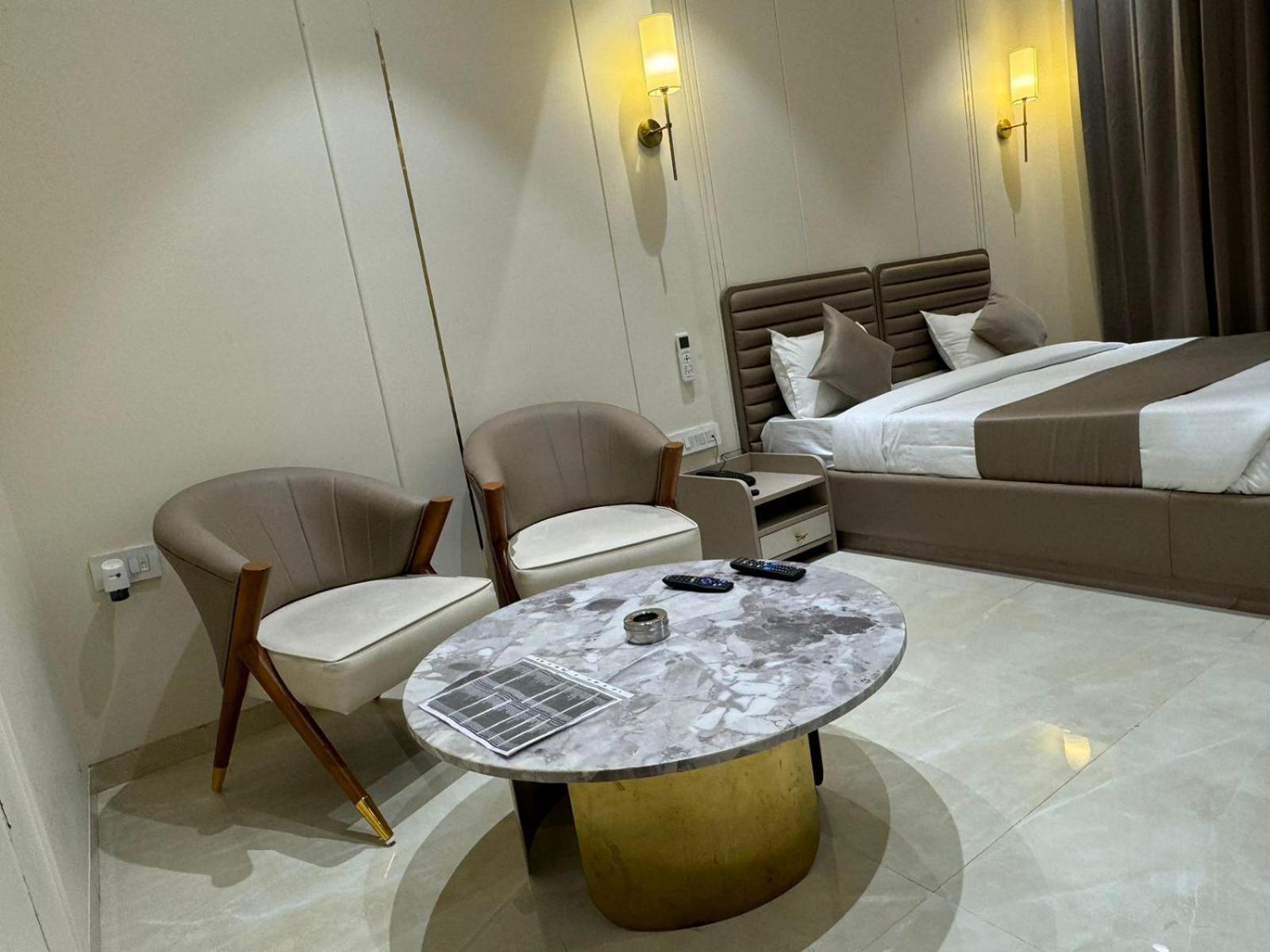 Hotel Fortune Inn โบปาล ภายนอก รูปภาพ