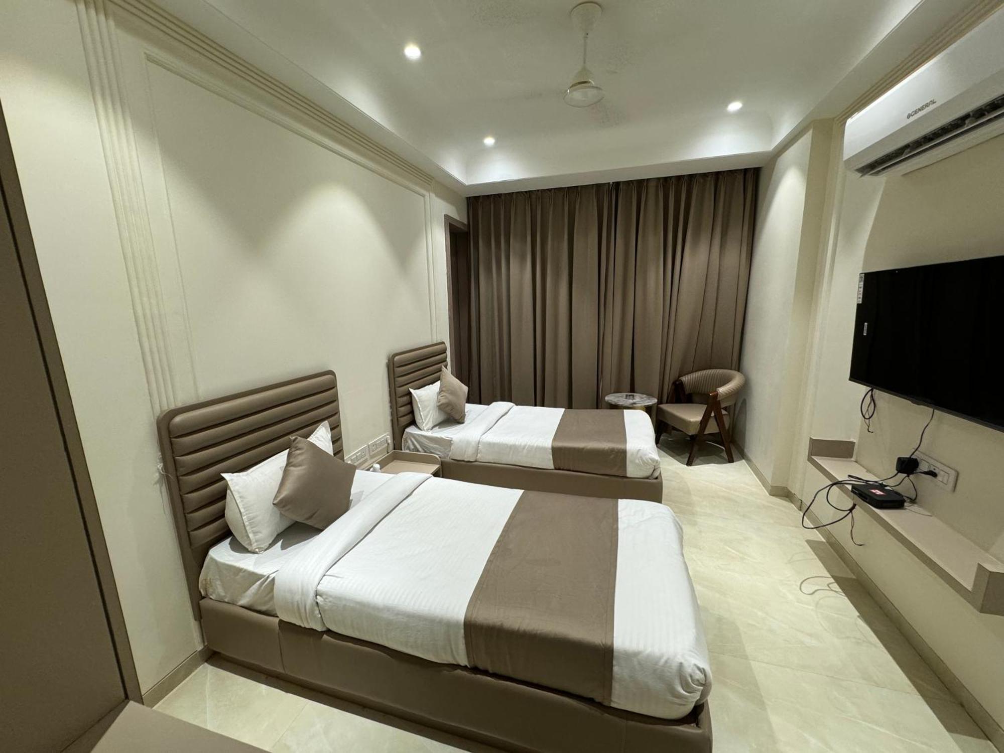 Hotel Fortune Inn โบปาล ภายนอก รูปภาพ