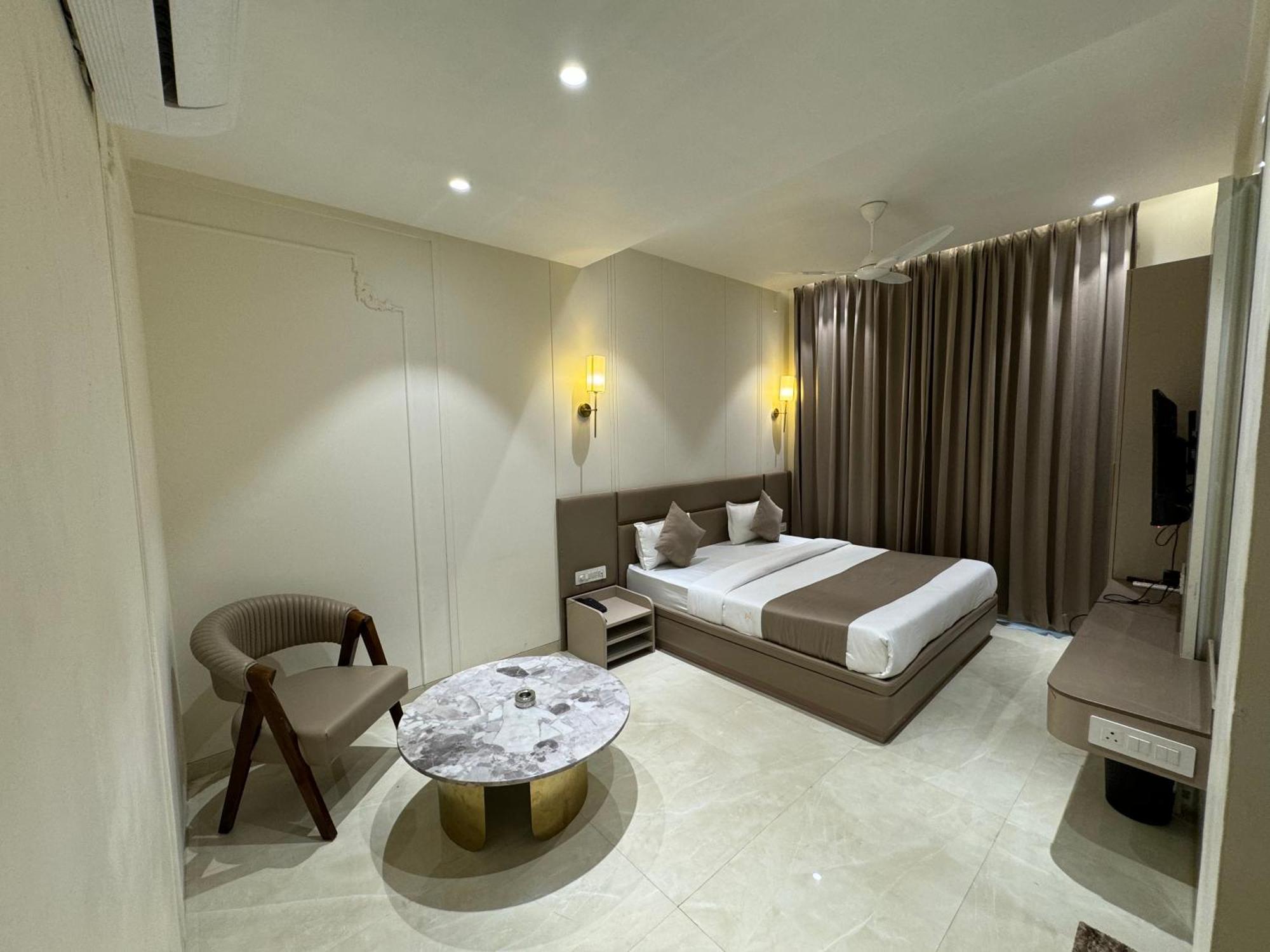 Hotel Fortune Inn โบปาล ภายนอก รูปภาพ